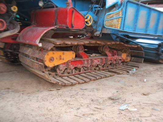 ขายรถเกี่ยวข้าวศักดิ์พัฒนา รองกระสอบ เครื่องยนต์ 175 แรงม้า ปั้มคายาบ้า เบอร์ 22 สภาพดีพร้อมใช้งาน