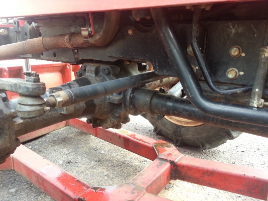 ยันร์ม่า EF494T  4WD  พร้อมใบมีดดันหน้า รถไร่สีเดิม สภาพดีครับ