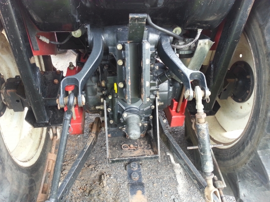 ยันร์ม่า EF494T  4WD  พร้อมใบมีดดันหน้า รถไร่สีเดิม สภาพดีครับ