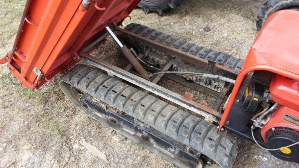 ขาย รถดั๊ม ล้อตะขาบ มิตซูบิชิ CA-D400 เครื่องยนต์ มิตซู เบนซิน สภาพเก่ายุ่นๆ ไม่เคยใช้ในไทย 40,000 บ.