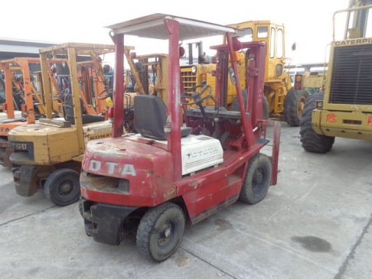 ขายด่วนรถยก TOYOTA ขายด่วนรถยก TOYOTA