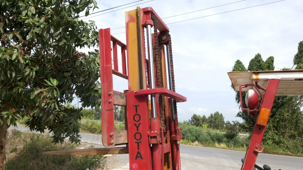 ขายด่วนรถยก TOYOTA ขายด่วนรถยก TOYOTA