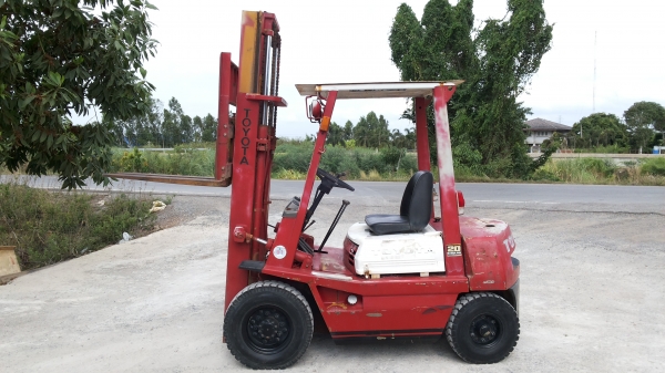 ขายด่วนรถยก TOYOTA ขายด่วนรถยก TOYOTA