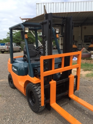 ข่ายด่วนรถยก TOYOTA 7FG25 เครื่องยนต์เบนซิน 4Y ขนาด 2.5 ตันเกียร์ออโต้ เสาสูง 3 เมตร