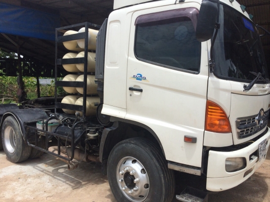 สิบล้อหัวลากHINOMEGA 2Pเครื่องก๊าซNgv8ถัง320แรง สิบล้อหัวลากHINOMEGA 2Pเครื่องก๊าซNgv8ถัง320แรง
