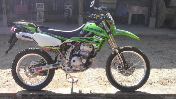 ขาย คาวา klx250s สีเขียวสภาพเหมือนใหม่