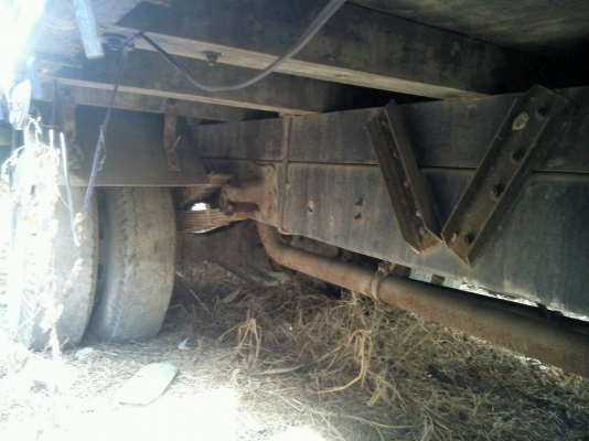 ขายรถ6ล้อ HINO FC3J เครื่อง JO7C ยาว 6.50เมตร มีแต่เครื่องคัสชีส์ กระบะคอกบรรรทุก ขาดหัวเก๋ง ครับ