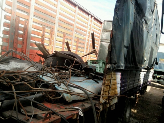 ขายรถ6ล้อ HINO FC3J เครื่อง JO7C ยาว 6.50เมตร มีแต่เครื่องคัสชีส์ กระบะคอกบรรรทุก ขาดหัวเก๋ง ครับ