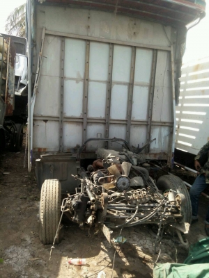 ขายรถ6ล้อ HINO FC3J เครื่อง JO7C ยาว 6.50เมตร มีแต่เครื่องคัสชีส์ กระบะคอกบรรรทุก ขาดหัวเก๋ง ครับ