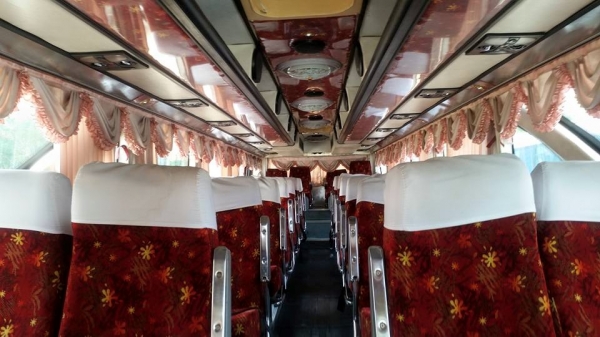 บัส10เมตร 32ที่นั่ง