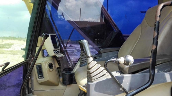 แม็กโครมือสอง,Catterpillar 320C Japan / ไฟฟ้าเต็ม/เล่มทะเบียน