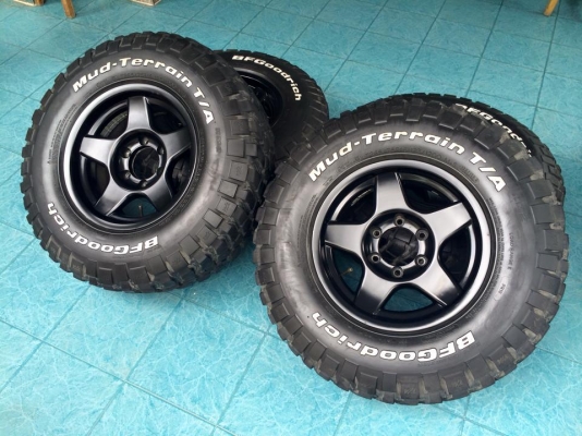 ขายล้อ16x8 off0 ลายbradley v พร้อมยางBf km2 265/75/16 ถูกๆ