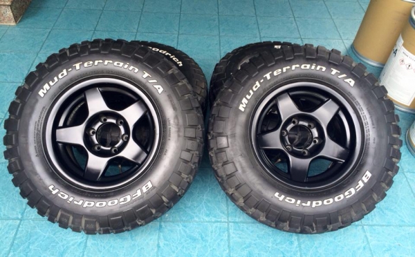 ขายล้อ16x8 off0 ลายbradley v พร้อมยางBf km2 265/75/16 ถูกๆ