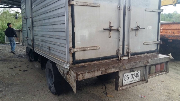 รถหกล้อ KM310 ขายเหมา 2 คัน หรือ แยกขาย 1 คัน คันละ 130000 เครื่องดีคันชีสวย เอกสารพร้อมโอน