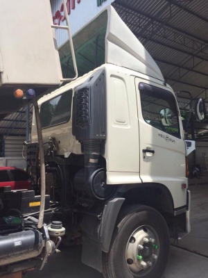 22 ล้อ 380 แรง แม่-ลูกดั้มปี 2554 รถวิ่งทางเรียบไม่เคยบรรทุกดิน รถสวยไม่เคยชนไมล์ 250000 กว่าๆกิโล