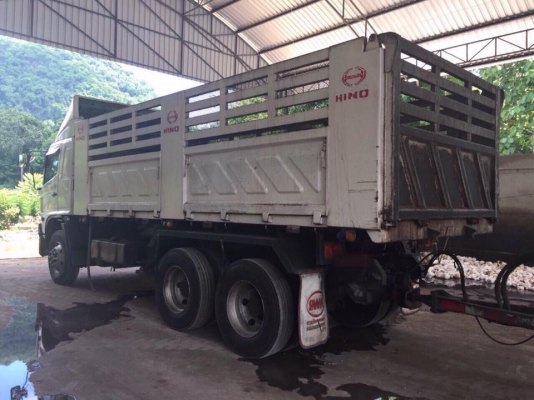 22 ล้อ 380 แรง แม่-ลูกดั้มปี 2554 รถวิ่งทางเรียบไม่เคยบรรทุกดิน รถสวยไม่เคยชนไมล์ 250000 กว่าๆกิโล