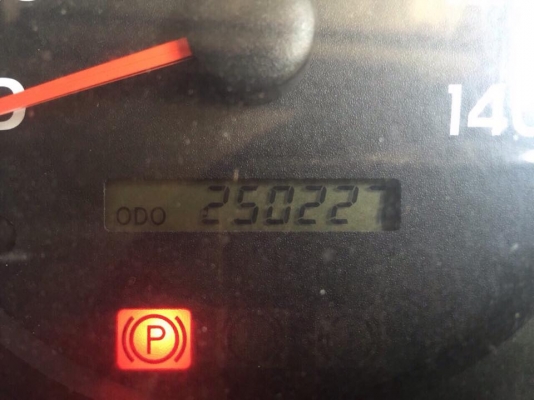 22 ล้อ 380 แรง แม่-ลูกดั้มปี 2554 รถวิ่งทางเรียบไม่เคยบรรทุกดิน รถสวยไม่เคยชนไมล์ 250000 กว่าๆกิโล