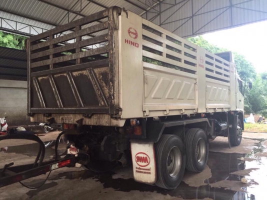 22 ล้อ 380 แรง แม่-ลูกดั้มปี 2554 รถวิ่งทางเรียบไม่เคยบรรทุกดิน รถสวยไม่เคยชนไมล์ 250000 กว่าๆกิโล