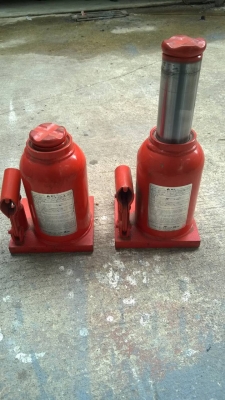 ขายแม่แรงกระปุก 10 ตันและ 15ตัน สภาพดีมาก