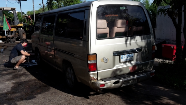 ขายรถตู้นิสสันเครื่องยนต์ดีเซลTD27 ยังไม่ลงเล่ม ทั้งเบียนขาด1ปี รถไม่ผุครับเอกสารพร้อมโอน ขาย 45000 บาท ขายรถตู้นิสสันเครื่องยนต์ดีเซลTD27 ยังไม่ลงเล่ม ทั้งเบียนขาด1ปี รถไม่ผุครับเอกสารพร้อมโอน ขาย 45000 บาท