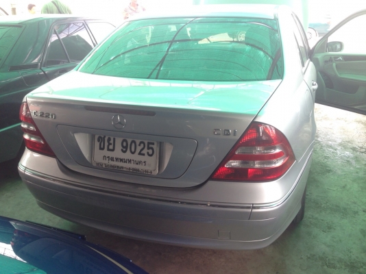 ขายครับรถเบนซ์C220 เครื่องดีเซล(ฝากขาย) รถปี05 สภาพสวยมากครับ ซื้อไปไม่ต้องทำอะไร เติมน้ำมันขับไปได้เลย ขาย 790000 บาท