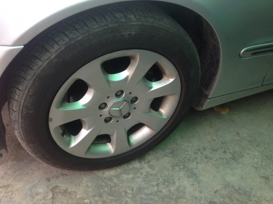 ขายครับรถเบนซ์C220 เครื่องดีเซล(ฝากขาย) รถปี05 สภาพสวยมากครับ ซื้อไปไม่ต้องทำอะไร เติมน้ำมันขับไปได้เลย ขาย 790000 บาท