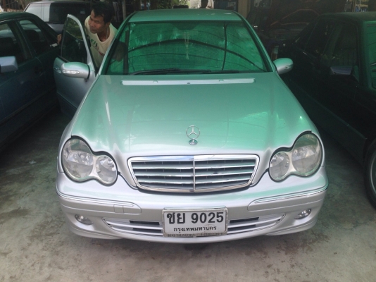 ขายครับรถเบนซ์C220 เครื่องดีเซล(ฝากขาย) รถปี05 สภาพสวยมากครับ ซื้อไปไม่ต้องทำอะไร เติมน้ำมันขับไปได้เลย ขาย 790000 บาท