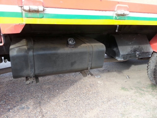 ขายFUSO FN215K เพลาเดียว ไม่ดั้ม เครื่องISUZU ROCK 175แรงม้า