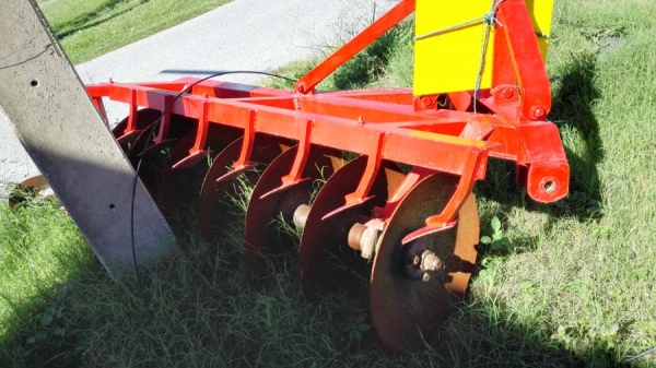 ผานรถไถ 7 ใบผานหนึ่งใบตั้ง สวยมากใช้งานน้อย