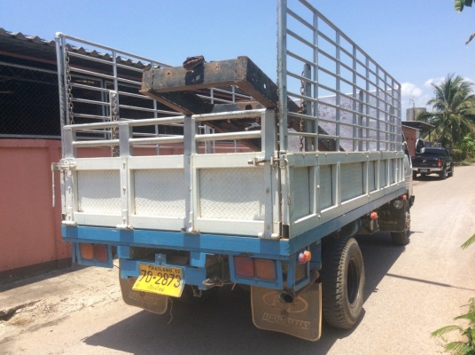 TOYOTA 6 ล้อ( เครื่อง15 B 120แรง) ช่วงล่างใหญ่ F หน้า-หลัง กะบะยาว 5เมตร พวงมาลัยพาว์เวอร์ รถใช้งานอยู่ภาษีไม่ขาด ขาย 230,000 บาท (ศุภากร 081-4252943