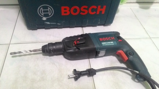 สว่านไฟฟ้าระบบโรตารี่ BOSCH รุ่น 2-23RE ทำงาน 2 ระบบ พร้อมใช้งานครับ