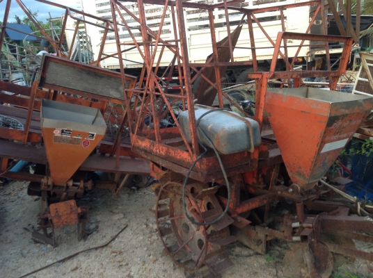 เครื่องปลูกอ้อย รวม2เครื่อง 35000 เครื่องปลูกอ้อย รวม2เครื่อง 35000