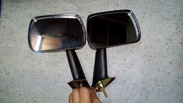 กระจกแก้ม retro คู่ละ 450 บาท โทร 099-8708-883 ช้าง