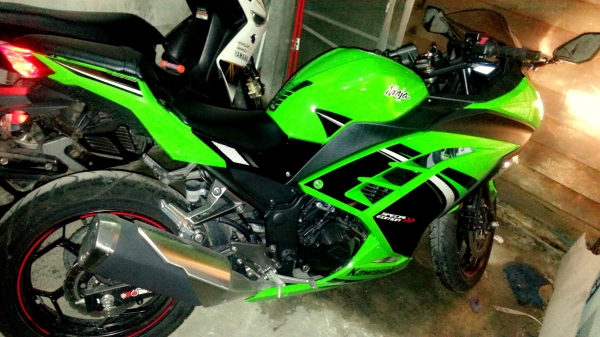 ขายดาวน์ kawasaki ninja 300 ปี 2014 สีเขียว