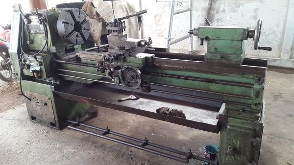 แท่นกลึง 3 ฟุต เกียร์บล็อก พร้อมใช้งาน ด่วน !!! 35,000