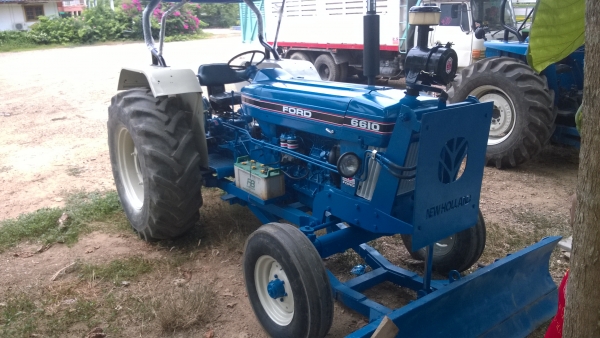 ขายรถไถ ฟอร์ด 6610 เสื้อลาย สวยๆพร้อมผานดันหน้าสักคันคับ ขายรถไถ ฟอร์ด 6610 เสื้อลาย สวยๆพร้อมผานดันหน้าสักคันคับ