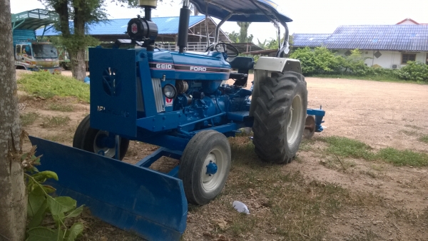 ขายรถไถฟอร์ด 6610 เสื้อลายพร้อมผานดันหน้าสักคันคับ หาอยู่ไม่ผิดหวังแน่นอนครับ