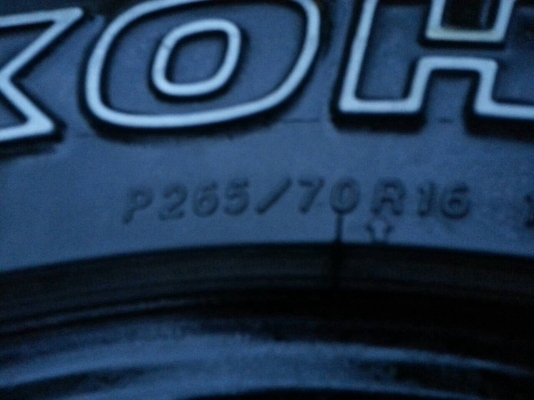 ยาง All Yokohama 265 70 16 กลางปี11 ดอกเยอะ 2เส้น
