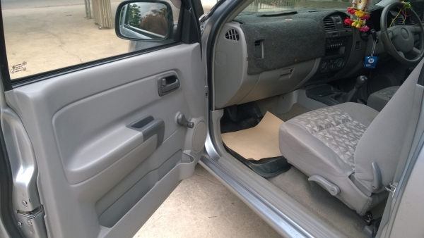 ขาย ISUZU D-MAX 2.5 คอมมอนเรล สวยๆสักคันคับ(ภาพถ่ายตอนล้างแค่ภายนอกคับ)