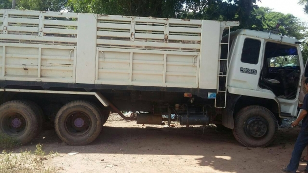 ขาย รถบรรทุก 10 ล้อ 2 เพลา 195 แรง