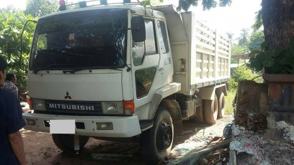 ขาย รถบรรทุก 10 ล้อ 2 เพลา 195 แรง