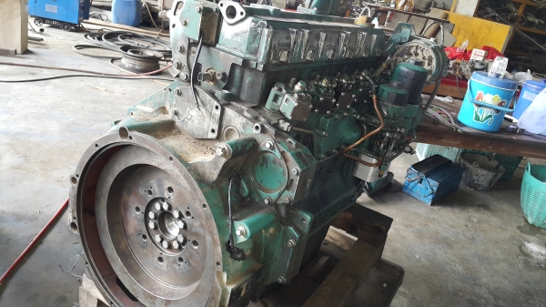 เครื่องยนต์รถแบคโฮวอลโว่