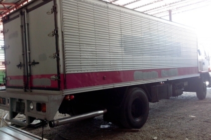ขายรถบรรทุกหกล้อตู้แห้งอีซูซูร็อคกี้เครื่อง 220 แรงม้า 6HH1แน่นมากๆๆ ขายรถบรรทุกหกล้อตู้แห้งอีซูซูร็อคกี้เครื่อง 220 แรงม้า 6HH1แน่นมากๆๆ