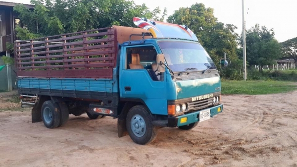 ขาย6ล้อคอกบรรทุกเกษตร มิตซูบิชิ แคเตอร์ กระบะยาว4.30เมตร หัวเก๋งสวย ภายในครบ แชชซีสวย ทะเบียนพร้อมโอน หัวยกได้ ขาย6ล้อคอกบรรทุกเกษตร มิตซูบิชิ แคเตอร์ กระบะยาว4.30เมตร หัวเก๋งสวย ภายในครบ แชชซีสวย ทะเบียนพร้อมโอน หัวยกได้