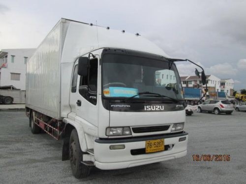 ประมูลรถบรรทุกIsuzu FRT พร้อมตู้ทึบและลิฟท์6คัน