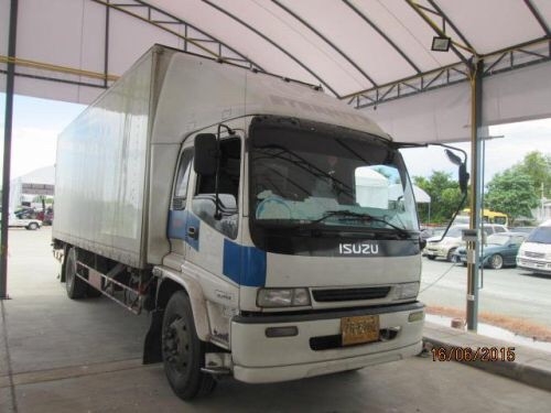 ประมูลรถบรรทุกIsuzu FRT พร้อมตู้ทึบและลิฟท์6คัน