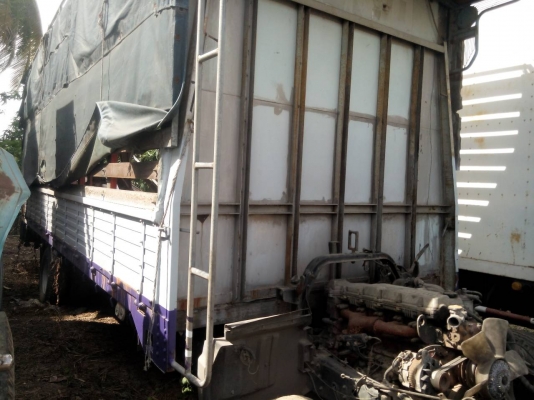 ขายด่วนรถ6ล้อFC3Jเครือง175แรงยาว6.5เมตรชนมาเจ็บสีหัวแล้ว