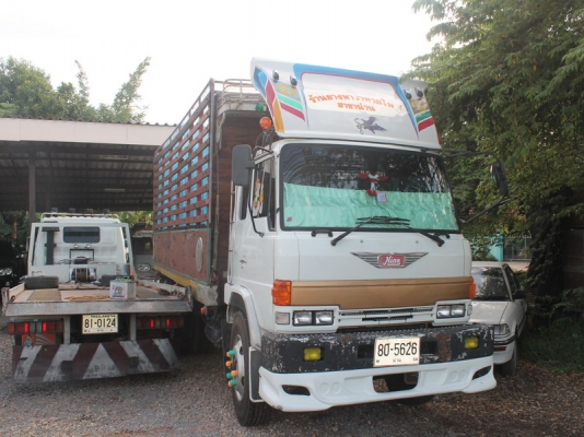 ขายกระบะสิบล้อไม้เชล็ก์พื้นปูเหล็ก รถล่องคับใช้งานปกติยังติดอยู่กับตัวรถคับ ขายกระบะสิบล้อไม้เชล็ก์พื้นปูเหล็ก รถล่องคับใช้งานปกติยังติดอยู่กับตัวรถคับ