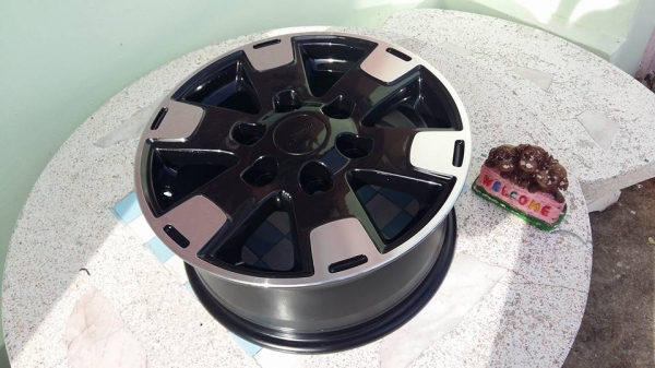 ล้อแม็กเดิม ford ranger เตี้ย 16" สนใจติดต่อเล็กคลองสามครับ 081-3747940