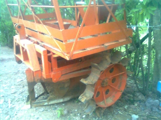 ขาย6640 สองเพลา อุปกรณ์ดันหน้า หางสาม หางเจ็ด เครื่องปลูกอ้อย รถบ้านพร้อมใช้สุดๆ